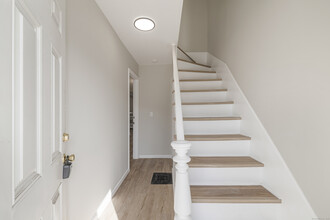 2 Center Ave in Norwalk, CT - Building Photo - Building Photo