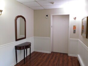 460 W Downer Pl in Aurora, IL - Building Photo - Building Photo