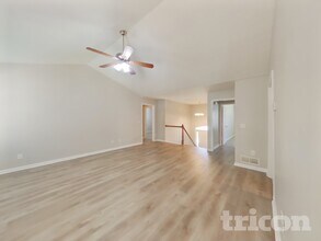 38 Stonemont Ct in Douglasville, GA - Foto de edificio - Building Photo