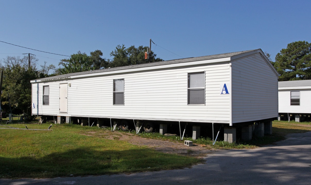 Kreole Mobile Home Park in Moss Point, MS - Building Photo