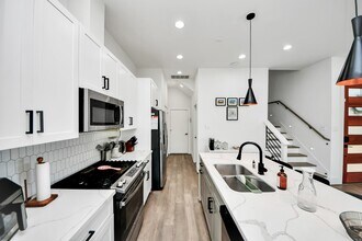 2415 Anita St in Houston, TX - Building Photo - Building Photo