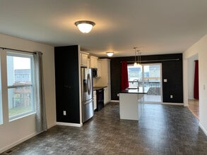 3691 Wescott Ct in Howell, MI - Building Photo - Building Photo