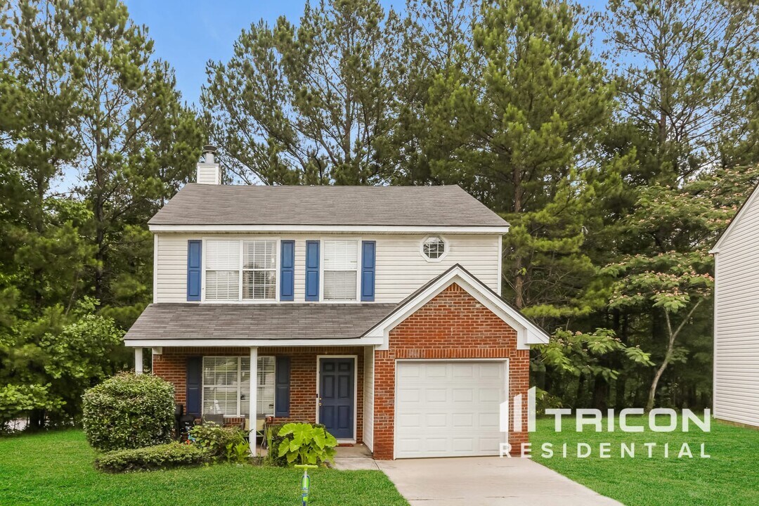 7632 McGillicuty Dr in Union City, GA - Building Photo