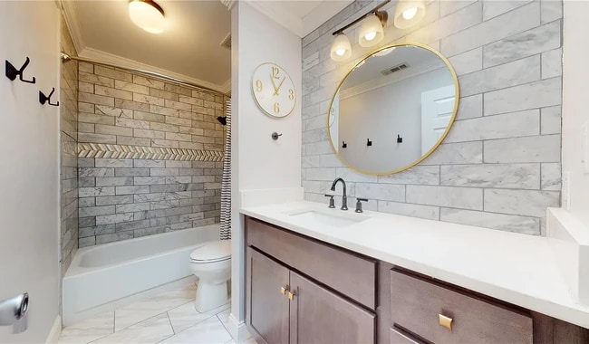 2310 Rutger St, Unit Apt E in St. Louis, MO - Foto de edificio - Building Photo