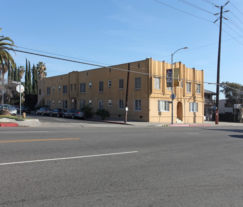 1558 Hillhurst in Los Angeles, CA - Building Photo