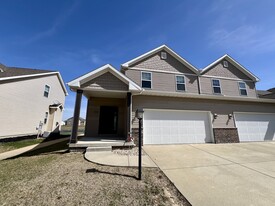 1318 Myrtle Beach Ave in Champaign, IL - Building Photo