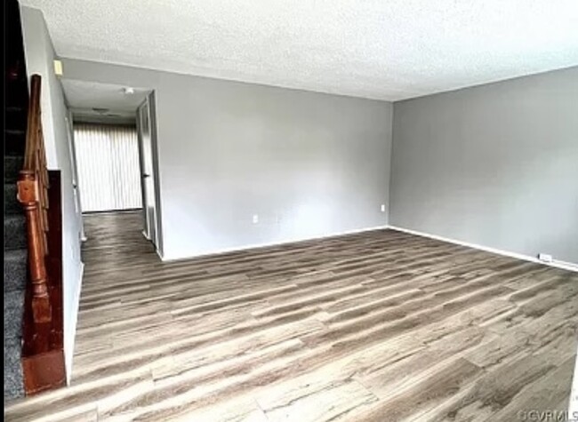 9740 Springfield Woods Cir in Glen Allen, VA - Building Photo - Building Photo