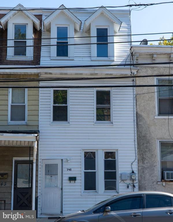 property at 741 E Norwegian St