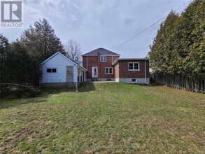 821 Mary St N in Oshawa, ON - Building Photo - Building Photo