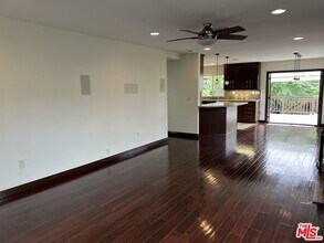 1019 Camino Real in Redondo Beach, CA - Building Photo - Building Photo