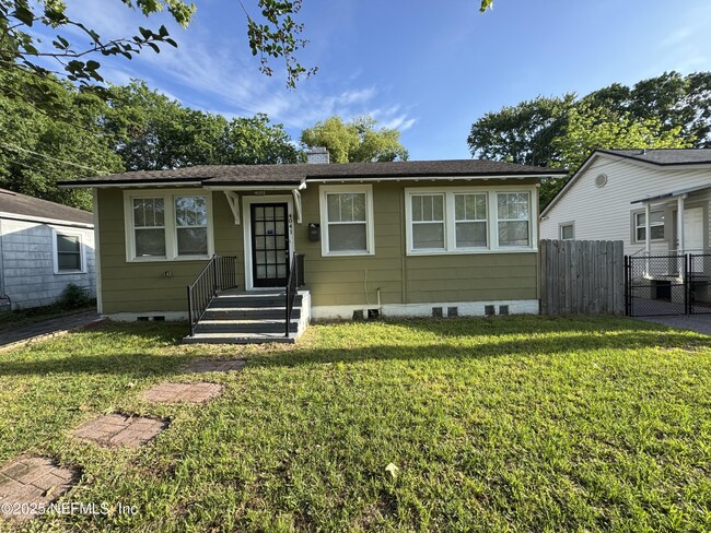 4041 Ernest St in Jacksonville, FL - Building Photo - Building Photo