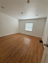 6301 Farmdale Ave in Los Angeles, CA - Building Photo