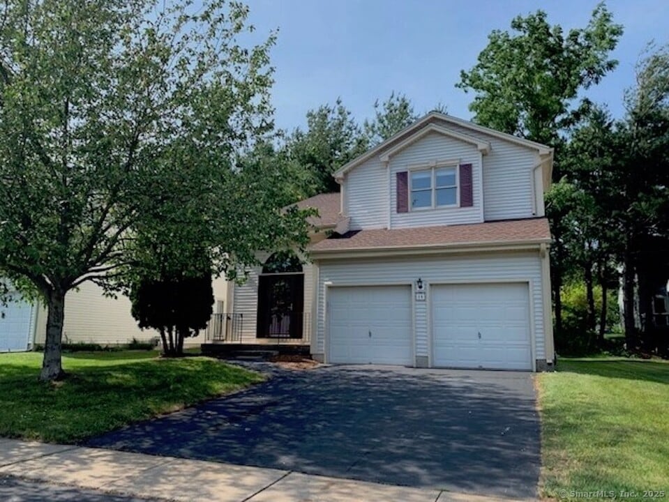 16 Ancient Hwy in Newington, CT - Building Photo