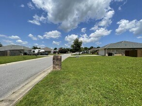 7025 Boo Ln in Pensacola, FL - Building Photo - Building Photo