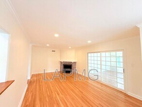 16457 Gledhill St in Los Angeles, CA - Building Photo - Building Photo