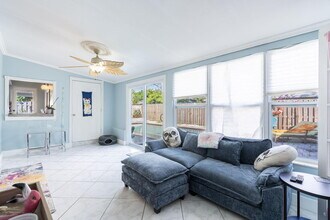 1820 Hillcrest Ave in Lake Worth Beach, FL - Building Photo - Building Photo