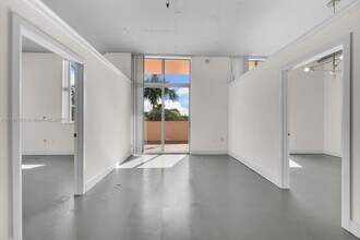 2100 Van Buren St, Unit 206 in Hollywood, FL - Foto de edificio - Building Photo