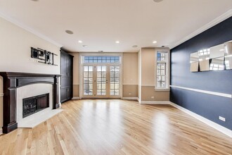 725 W Diversey Pkwy in Chicago, IL - Building Photo - Building Photo