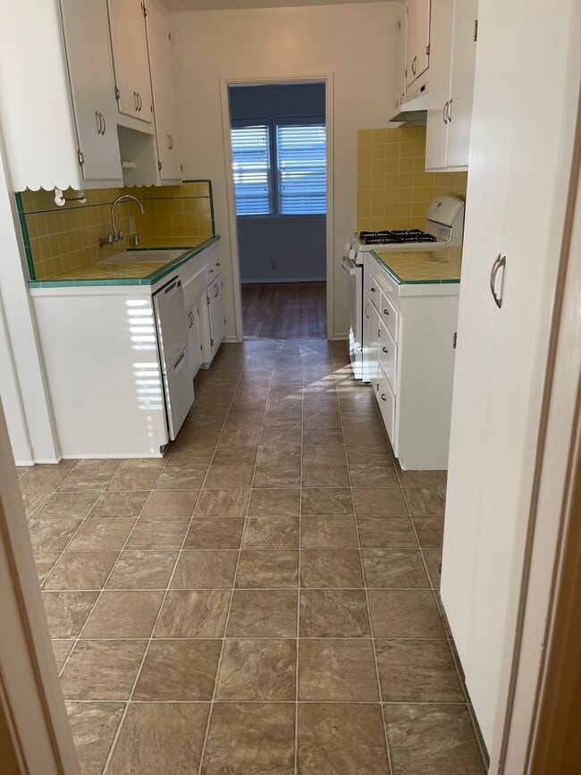 6443 Wynkoop St in Los Angeles, CA - Building Photo - Building Photo