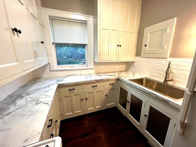1855 Portland Ave, Unit Unit #1