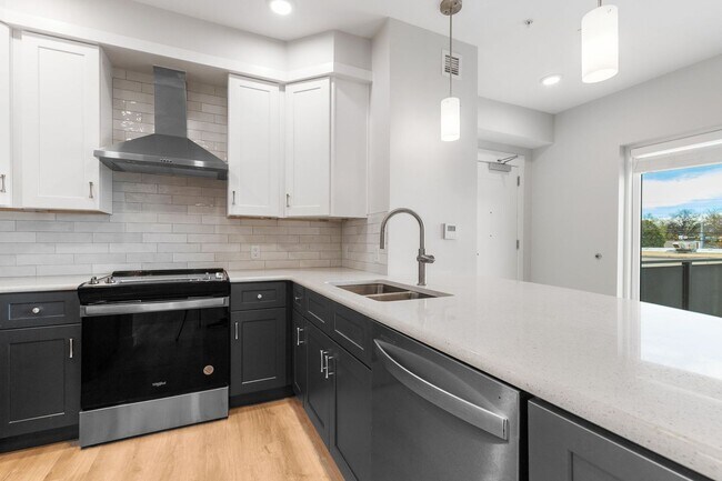 903 Main St in Longmont, CO - Foto de edificio - Building Photo