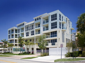 Hemingway at Deerfield Beach in Deerfield Beach, FL - Building Photo - Building Photo