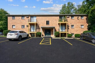 40 High Meadow Ln, Unit 20-04 in Williamsburg, OH - Foto de edificio - Building Photo