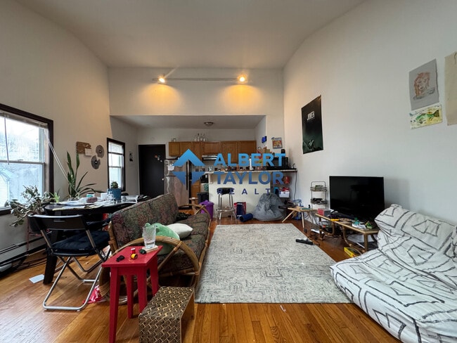 8 Shepard St, Unit 1