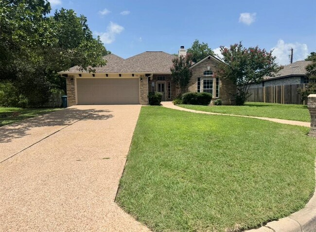 1306 Meadow Cove in Elgin, TX - Building Photo - Building Photo