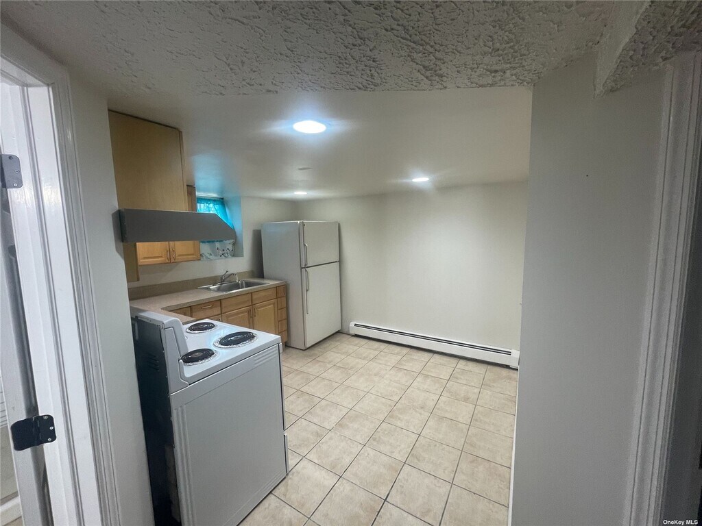 522 Bayport Ave Rentals in Bayport, NY