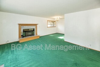 2901 Doidge Ave in Pinole, CA - Building Photo - Building Photo