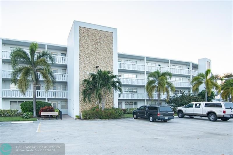 1042 Cambridge C in Deerfield Beach, FL - Building Photo