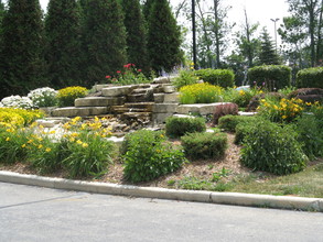 The Parkview Senior Apartments- 55+ Community in Racine, WI - Foto de edificio - Building Photo