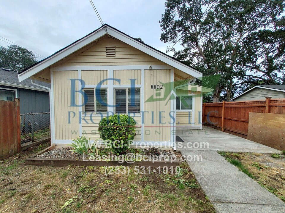 8802 Forest Rd SW in Lakewood, WA - Building Photo