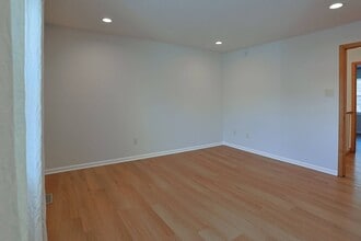 222 Society Hill Blvd in Cherry Hill, NJ - Building Photo - Building Photo