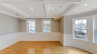 30 Centre St in Boston, MA - Foto de edificio - Building Photo