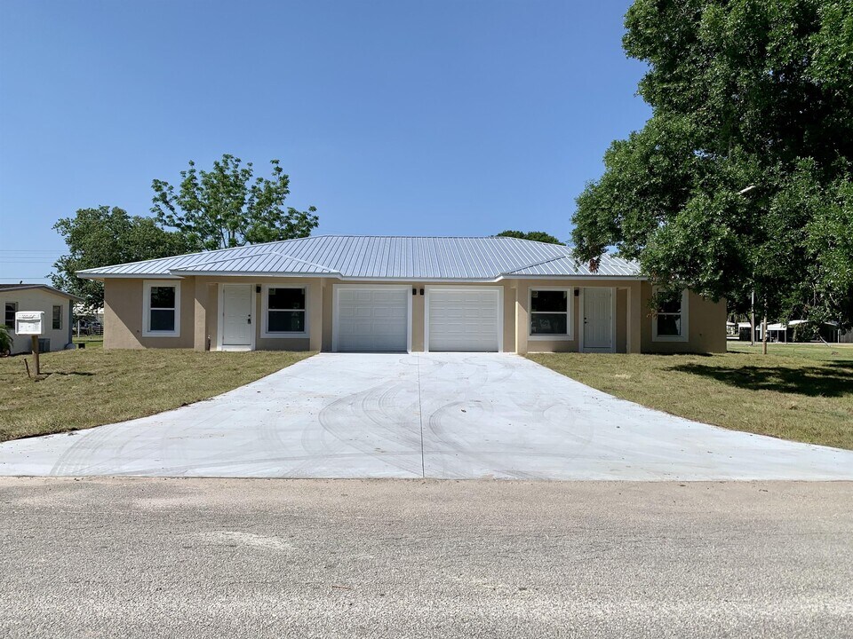 507 SE 5th St in Okeechobee, FL - Building Photo