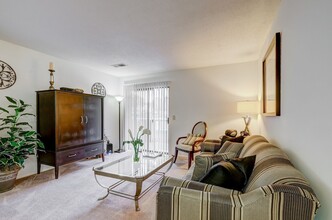 Verandas on the Green Apartment Homes in Aiken, SC - Foto de edificio - Interior Photo