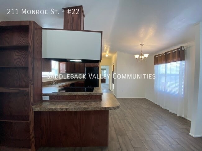 211 Monroe St in Rawlins, WY - Building Photo - Building Photo