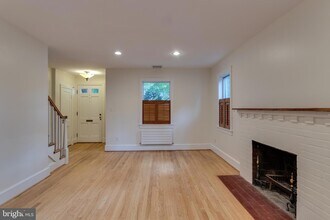 2508 Davis Ave, Unit 2nd FL in Alexandria, VA - Building Photo - Building Photo