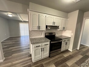 941 Cooper Ln in Yukon, OK - Building Photo - Building Photo