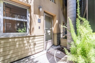 400 Spear St, Unit 121 in San Francisco, CA - Building Photo - Building Photo