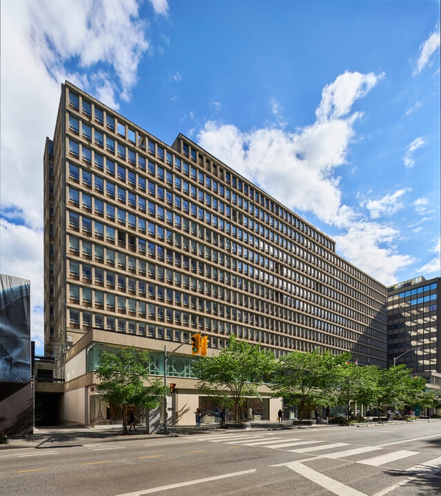 The Colonnade in Toronto, ON - Building Photo