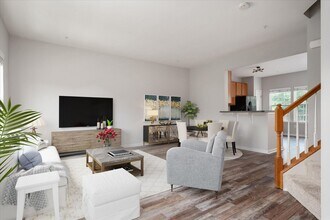 7256 Mockingbird Cir in Glen Burnie, MD - Building Photo - Building Photo