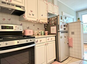 72 Egmont St, Unit 6 in Brookline, MA - Foto de edificio - Building Photo