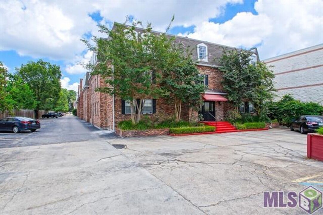 4735 Government St in Baton Rouge, LA - Building Photo