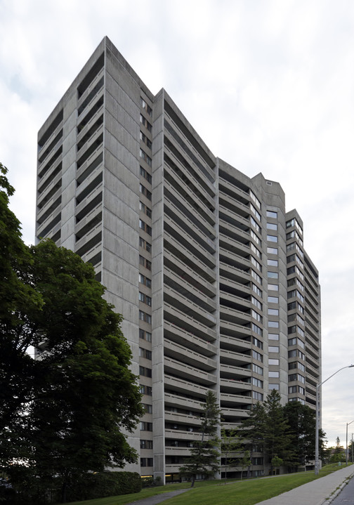 The Britannia in Ottawa, ON - Building Photo