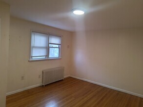 6105 Meadowview Ave in North Bergen, NJ - Building Photo - Building Photo