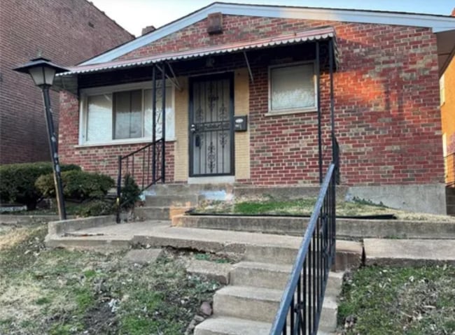 1907 Semple Ave in St. Louis, MO - Building Photo - Building Photo