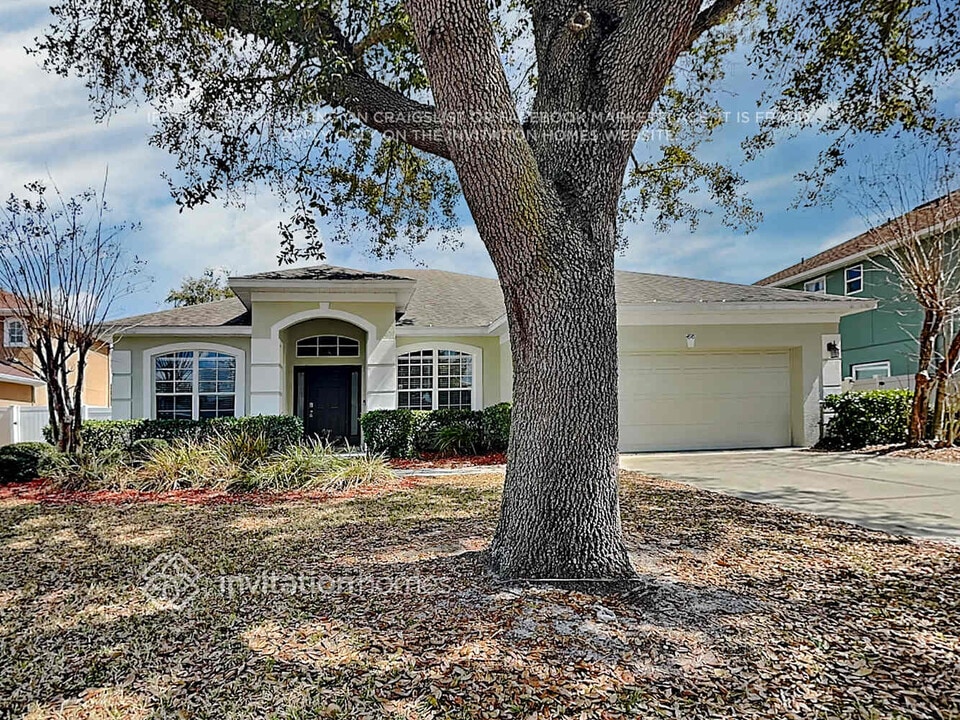 498 Woodford Dr in Debary, FL - Foto de edificio